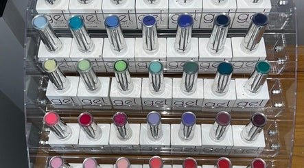 Gambar Options Hair And Nail Salon 2