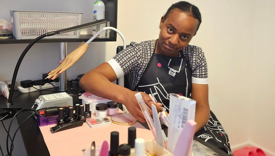 Fab Nails - Mobile Nail Services image 1
