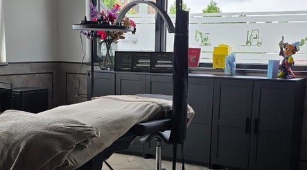 Aukje Kramer Permanent make-up & Fineline tattoos imej 2