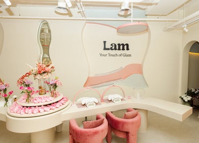 Elegant interior of Lam Nails and Spa in Riyadh, Riyadh Province, SA, featuring floral decor and modern seating.