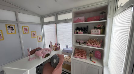 Wax and Nails Lounge image 2