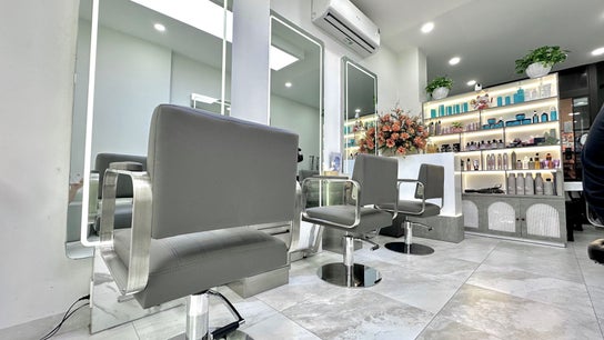 The Beauty Salon By Andy