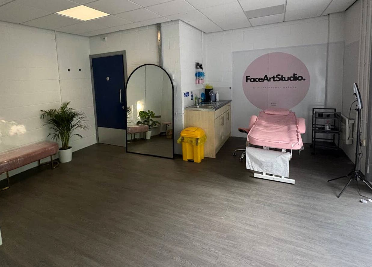 Face Art Studio treatment room in Hersden, England, GB featuring a sleek design and comfortable treatment bed.
