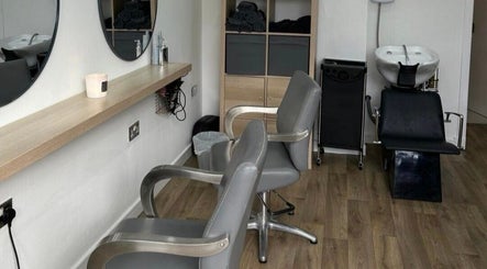 M & M Hair And Beauty