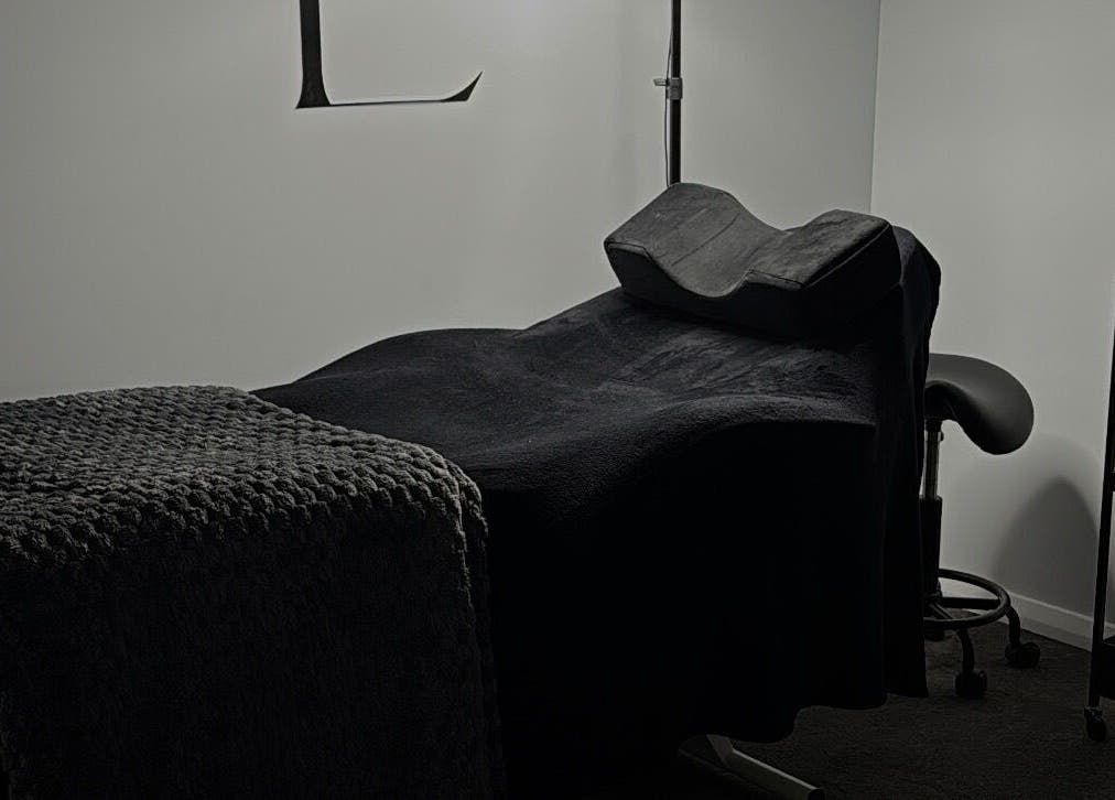 Comfortable lash treatment bed at LASHES BY KL in Tahmoor, New South Wales, AU, offering a relaxing experience.