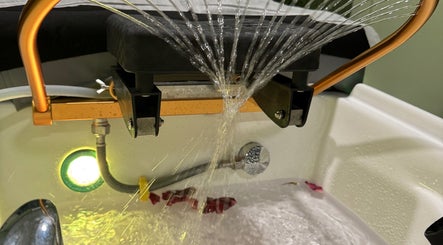 Relaxing hydrotherapy at the Zen Den Ltd., Roseau, Saint George Parish, DM. Experience soothing water jets.