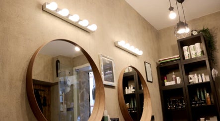 Life Hair Design by Ivan