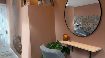 Wild Roots Hair Studio billede 2