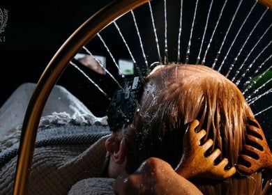 Kopfmassage im Murashki Head Spa in Mannheim, Baden-Württemberg, DE. Luxuriöse Entspannung mit Wasserjet.