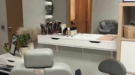 Diana Karklelyte MUA image 2