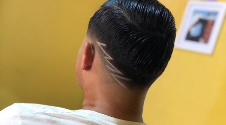 Barber Estudio Blessed image 2