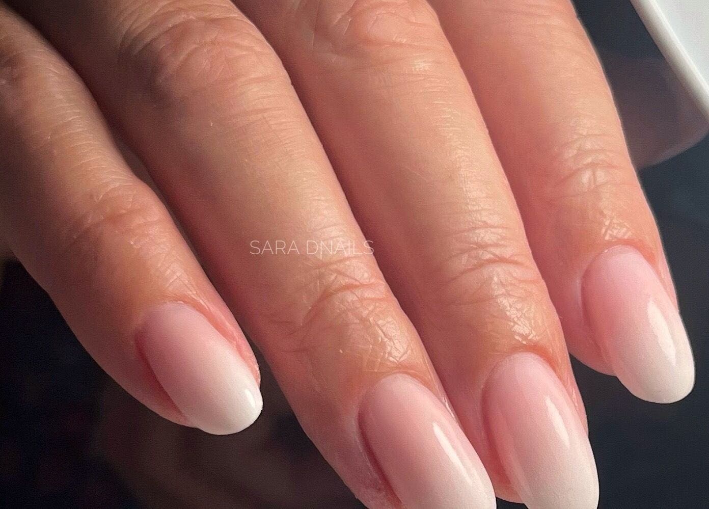 Design d'ongles élégants à Sara D Nails, Meylan, Auvergne-Rhône-Alpes, FR.