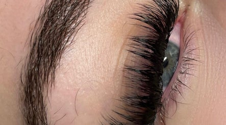 Close-up of stunning eyelash extensions at AP Lash Lounge, Manchester, England, GB.