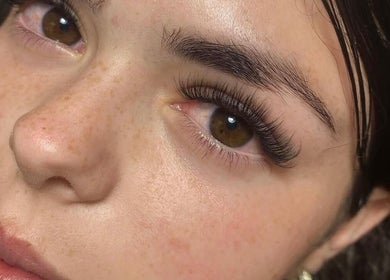 Close-up of beautifully enhanced eyelashes at Le Naile Beauty Studio, Bali, Bali, ID.