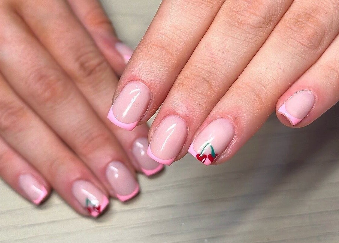 Elegant cherry blossom nail art by Bydarcyella located in Birmingham, England, GB.