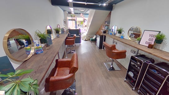 Salon Pickle
