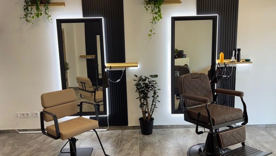 Hair & Barber Studio by Martin Varga, bild 1