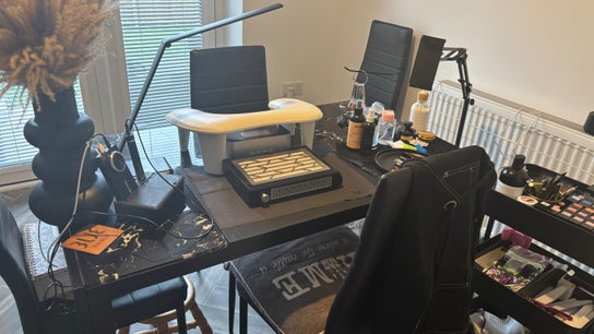 Chantel Marie Nails & Beauty