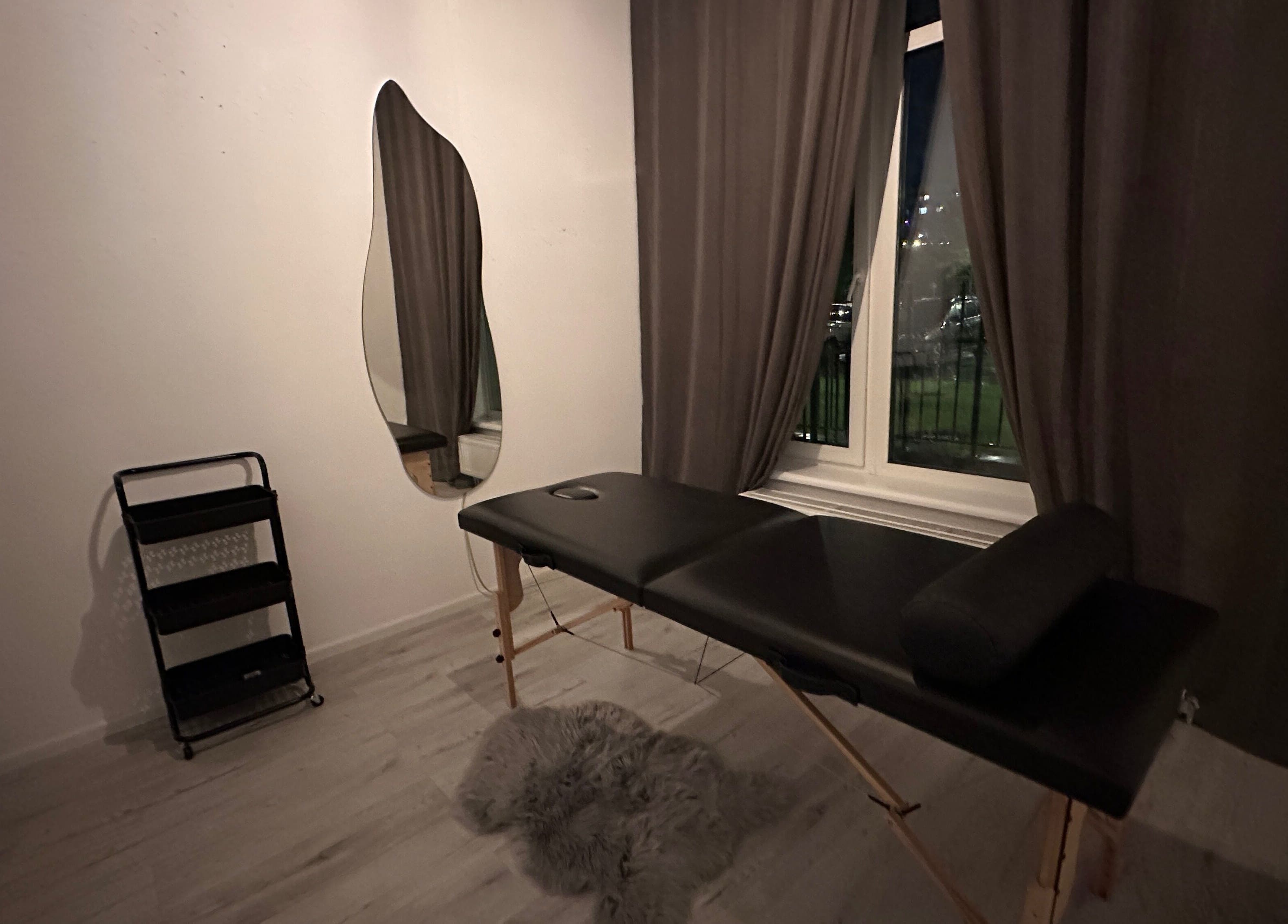 Затишна масажна кімната в “Saba” массаж студії, Київ, Місто Київ, UA.