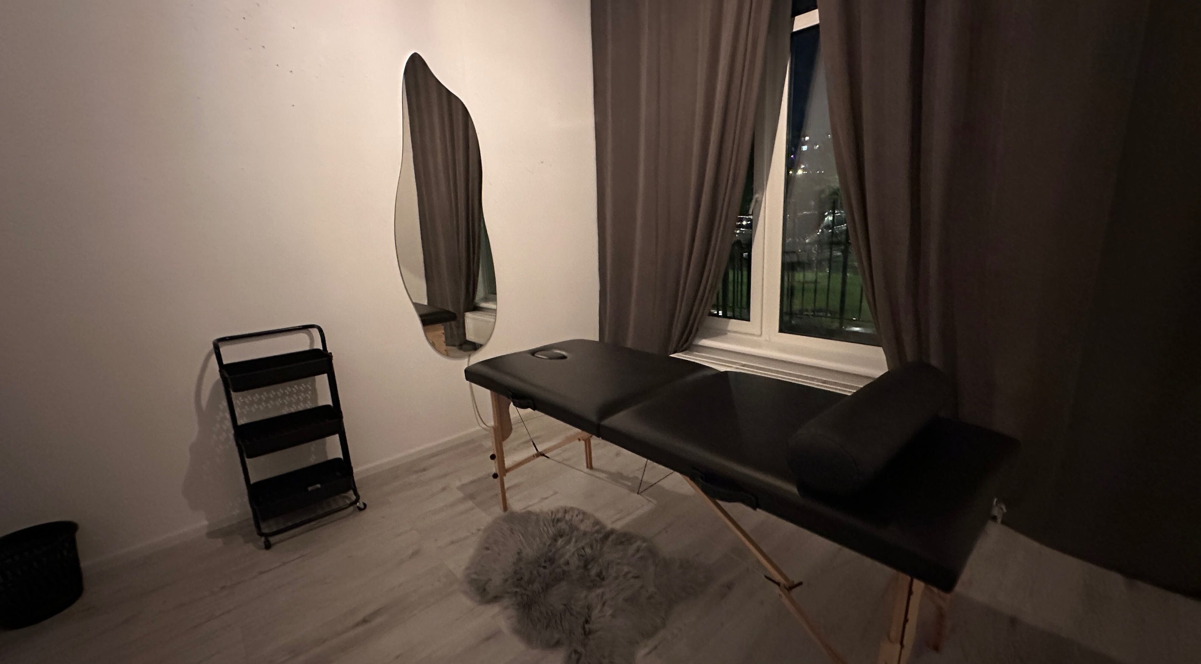 Затишна масажна кімната в “Saba” массаж студії, Київ, Місто Київ, UA.