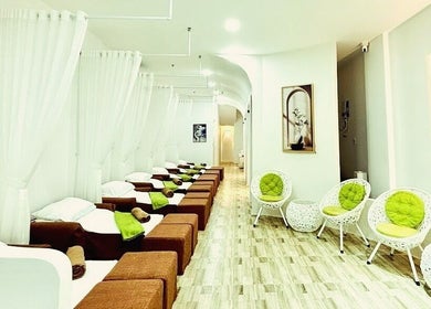 Relaxing lounge chairs at Ganar Spa Elevate Your Senses in Nha Trang, Khánh Hòa, VN for peaceful retreat.