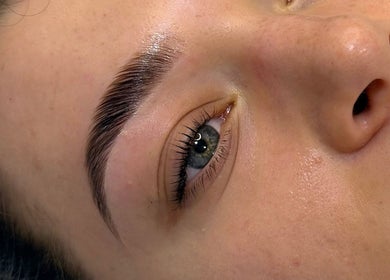 Close-up of a perfectly shaped eyebrow at Belle Mae Beauty, Fareham, England, GB.