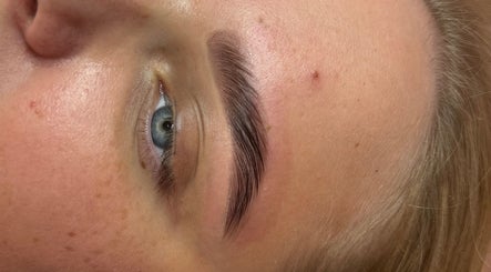 Neve’s Brow Bar