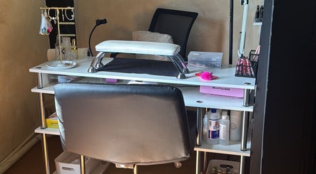 Lee’s Nail Hub