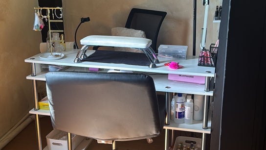 Lee’s Nail Hub
