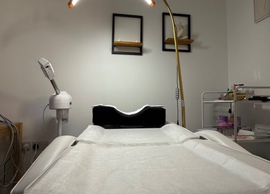 Relaxing spa room at Haus Of Zizi, Newcastle upon Tyne, England, GB, featuring modern treatment equipment.