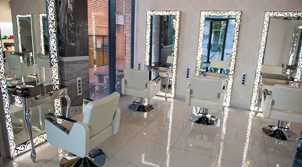 Chic interior of Veaudry International JOHANNESBURG showing styling chairs and mirrors in Johannesburg, Gauteng, ZA.