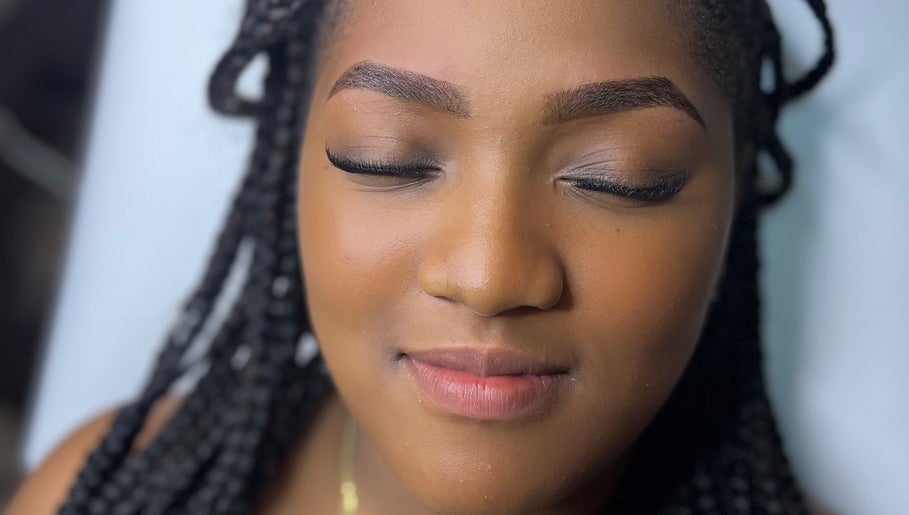 Alanys Lashes image 1