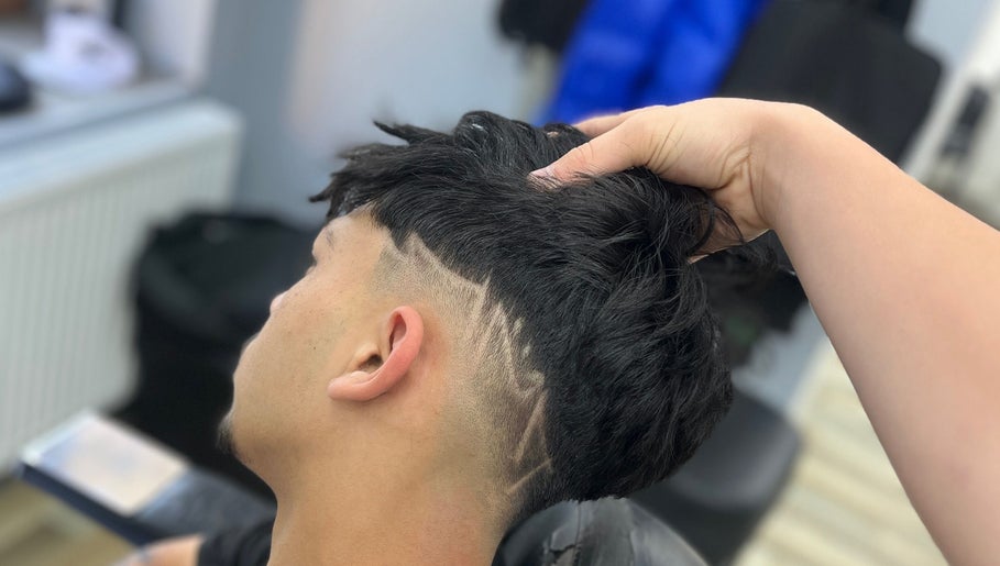 Doaga The Barber image 1
