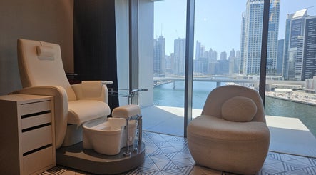 Gambar Shave Barbers & Spa  - Hyde Hotel 2