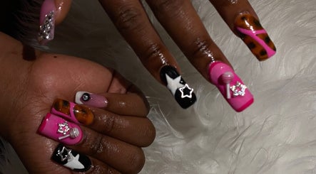 Yluxenails, bilde 2