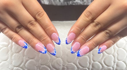 Onlynailsbycami – kuva 2