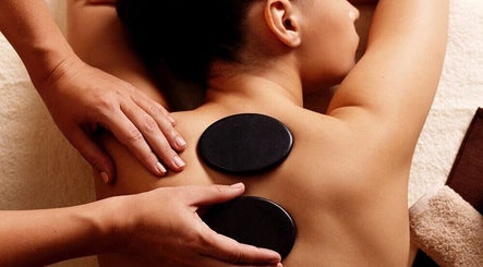 Kunye - Traditional Tibetan Massage image 3