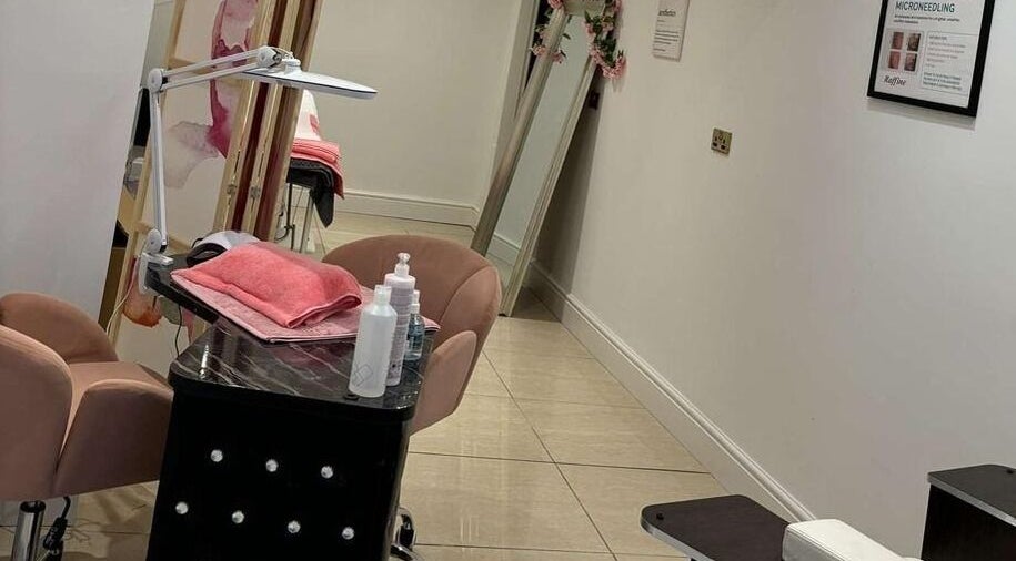 Beauty station at Time To Glow Aesthetics and Beauty, Laxey, Laxey, IM, featuring luxe decor and tools.