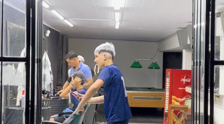BarberColo image 2