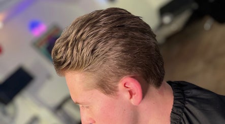 JCUT BARBER image 3