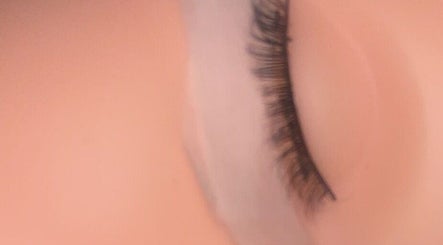 Bynikikiki Lash Specialist image 2