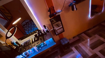 Miltras Barber image 2
