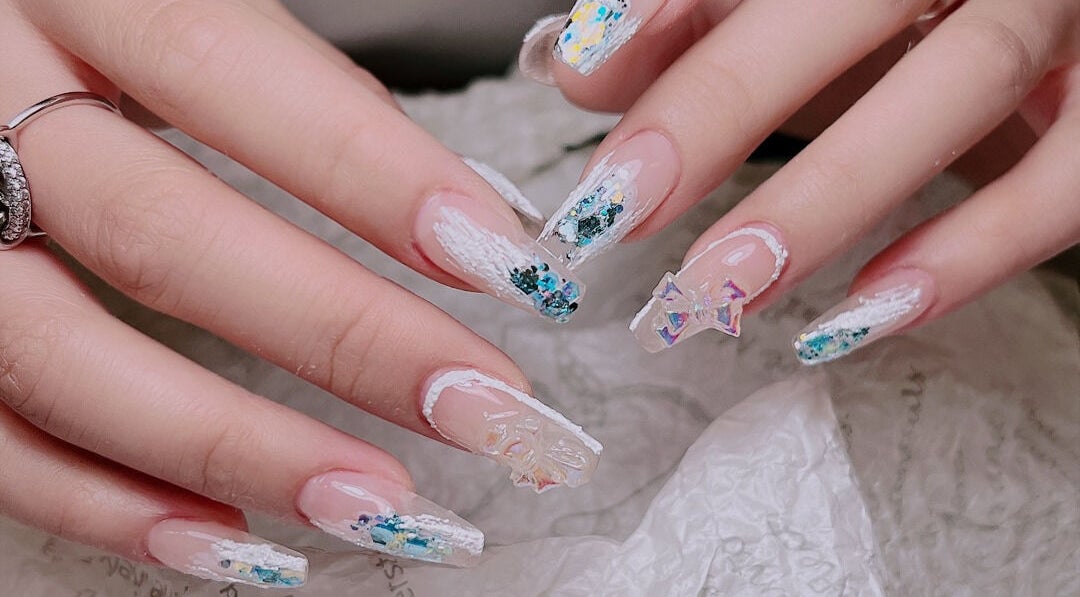 Exquisite nail art design at Woo Salon Studio, Arcadia, California, US.