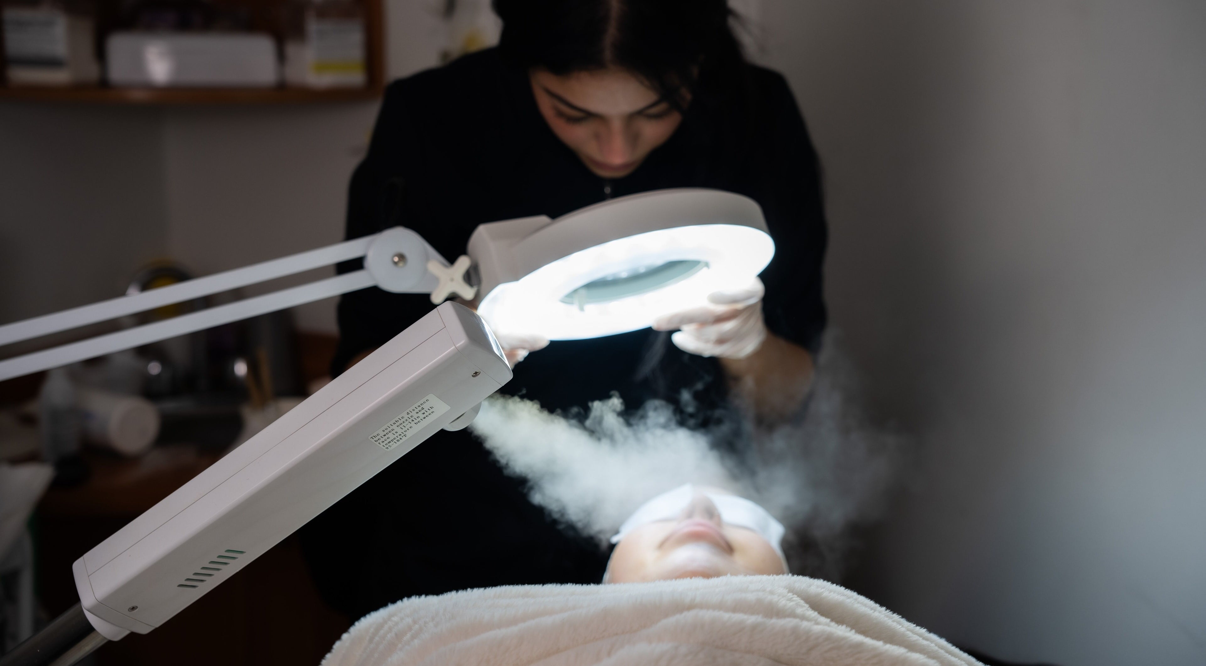 Soin visage vapeur chez Xten'Cils - XC Masters, Salon et Academy, Montréal, Québec, CA.