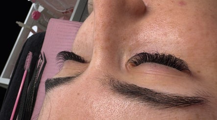Luscious Lashes & Beauty изображение 2