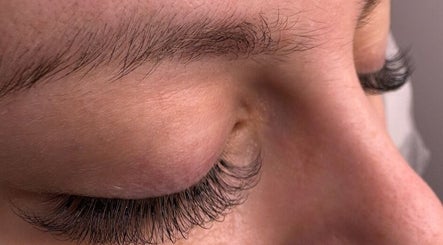 Luscious Lashes & Beauty изображение 3