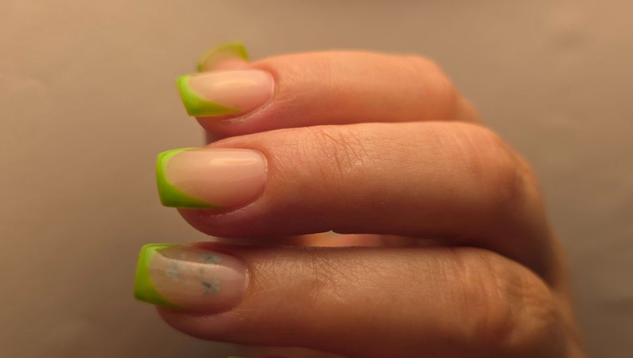 Dan Nails, bilde 1