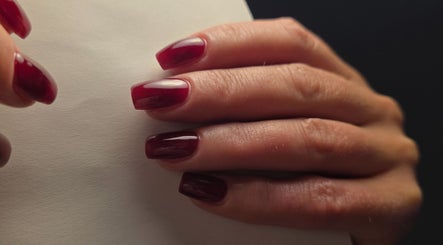 Dan Nails, bilde 2