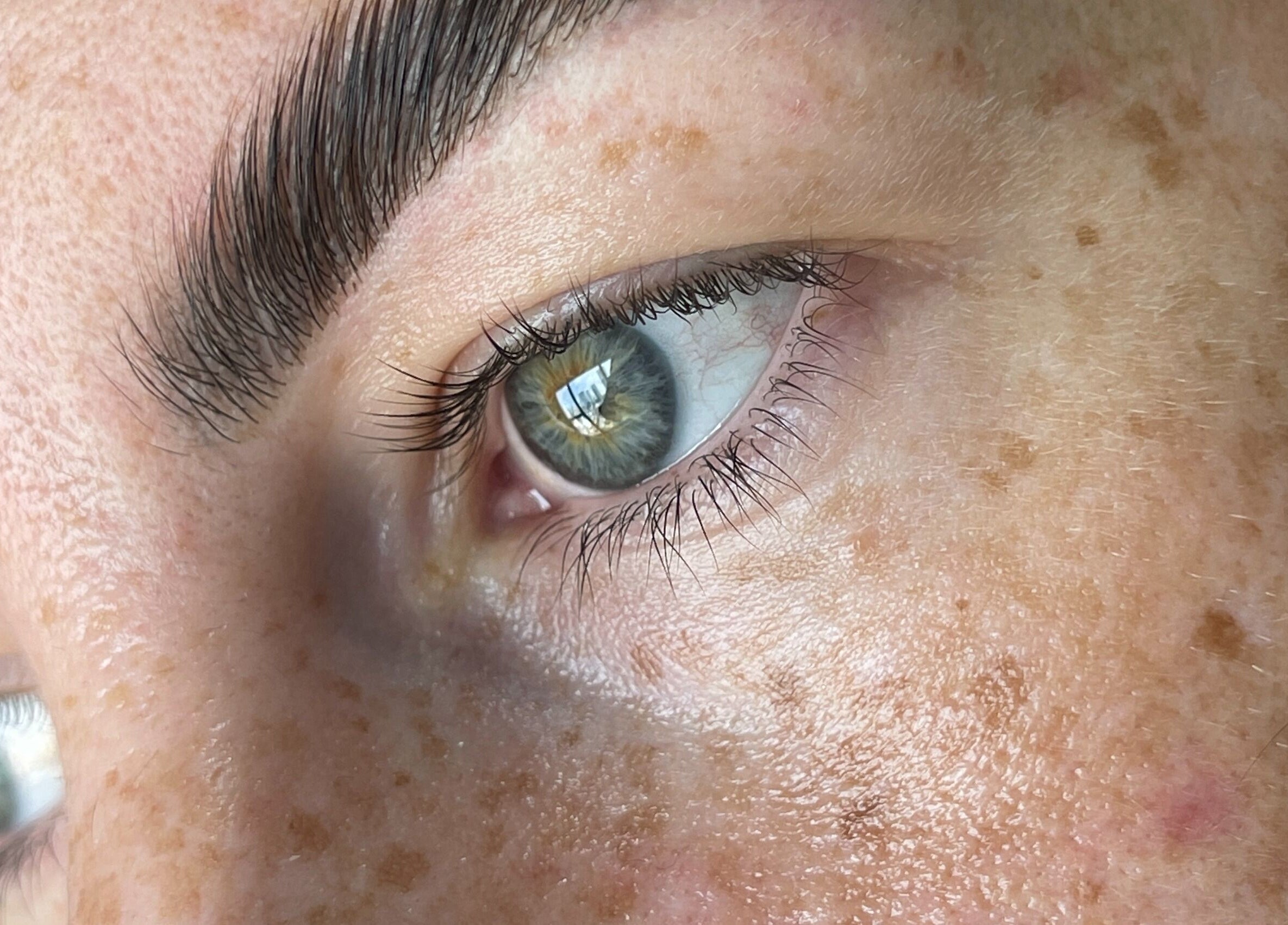 Close-up of a flawless eyebrow at BrowGal, Hà Nội, Hà Nội, VN, showcasing precise grooming.