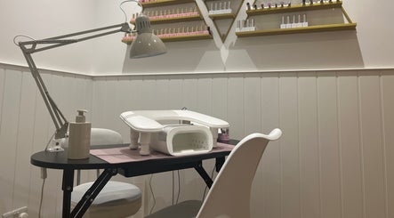 Blooms Beauty Room